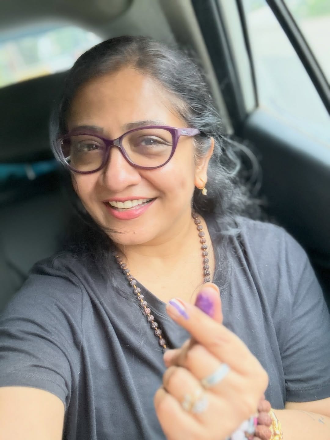Post 8 by Ssohini ( Sohini Sanyal ) on Instagram (carousel)