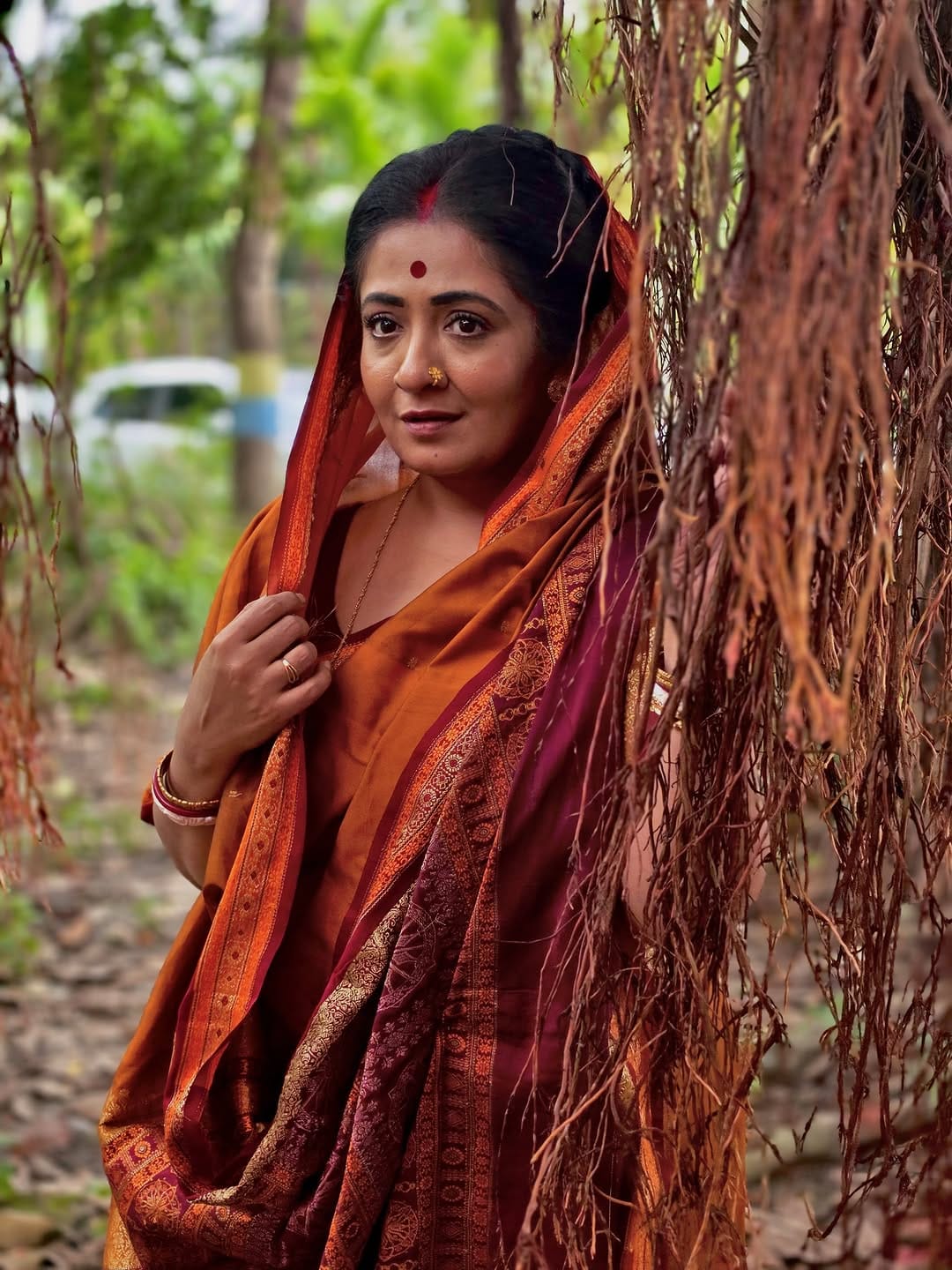 Post 4 by Ssohini ( Sohini Sanyal ) on Instagram (carousel)