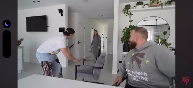 Post 2 by Fan pagina 🤭 on Instagram (video)