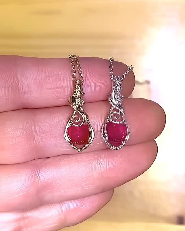 Post 9 by MelSi Jewelry on Instagram (video)