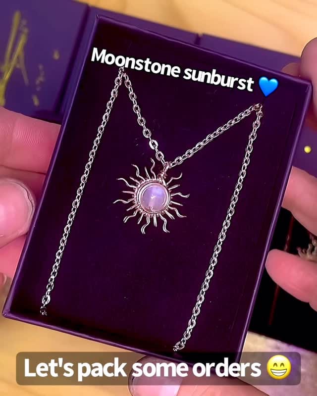 Post 10 by MelSi Jewelry on Instagram (video)