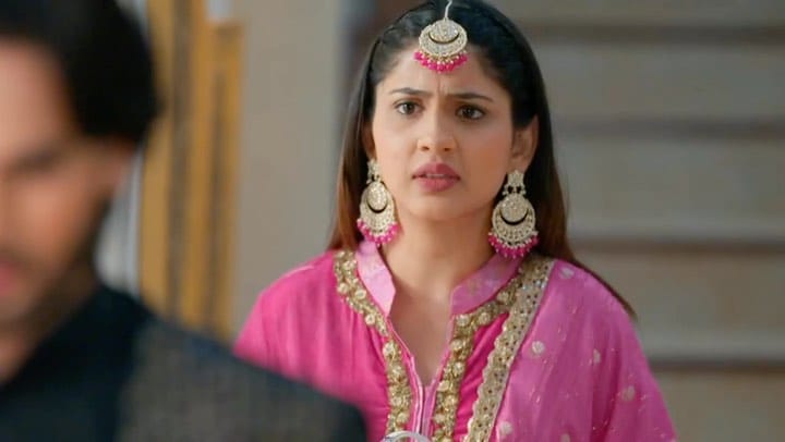 Post 10 by Simran Upadhya on Instagram (video)