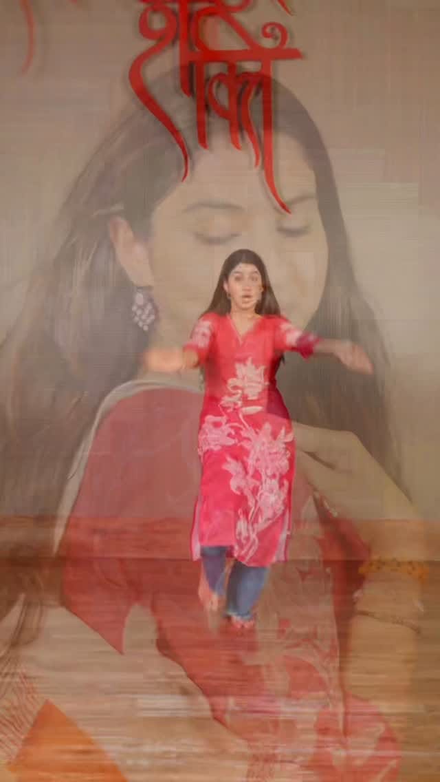 Post 4 by Simran Upadhya on Instagram (video)