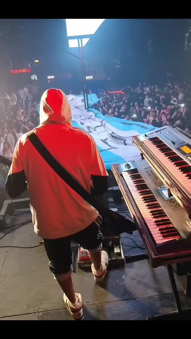 Post 7 by EL TRAIDOR Y LOS PIBES FANS💀🎤🎹 on Instagram (video)