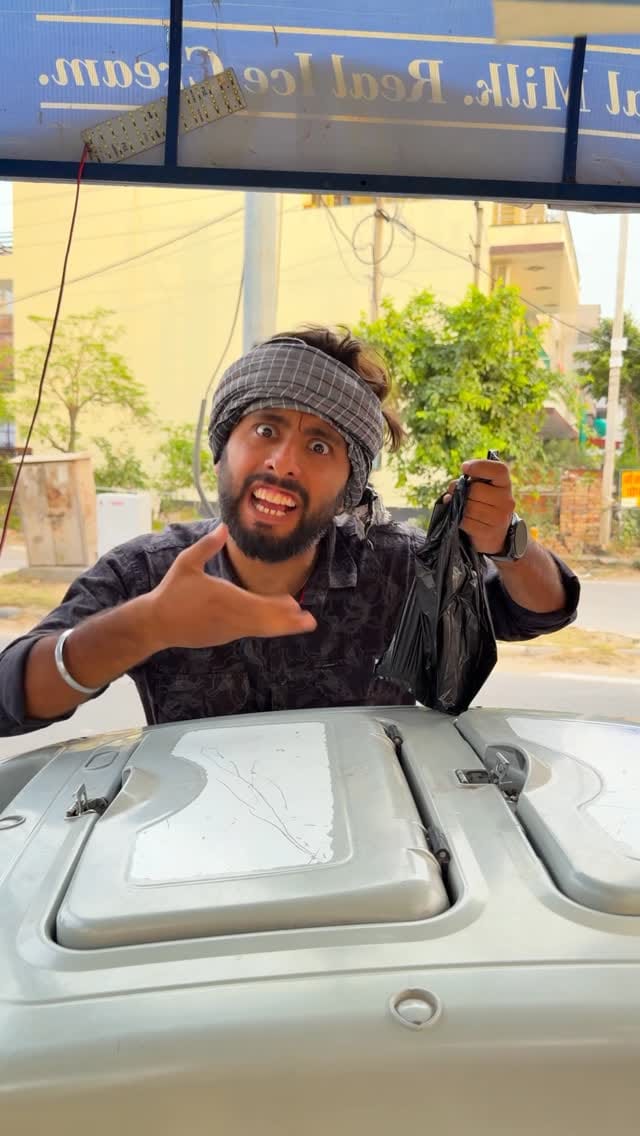 Post 2 by Aman Sindhwani on Instagram (video)