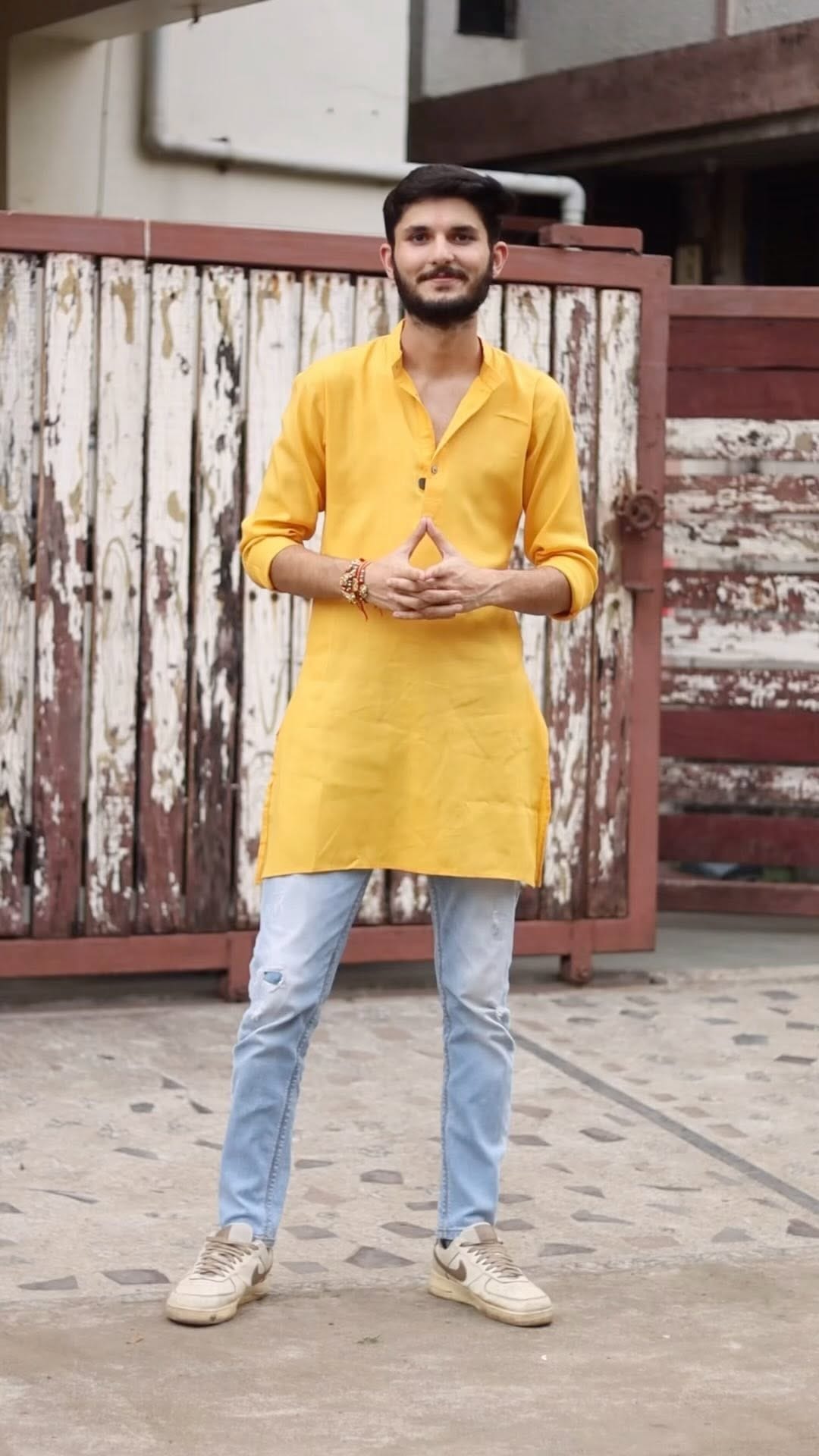 Post 10 by ABHIJIT BAGGA on Instagram (video)