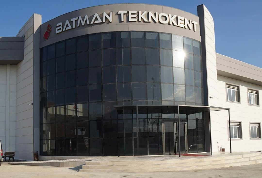 Post 1 by Batman Üniversitesi on Instagram (image)