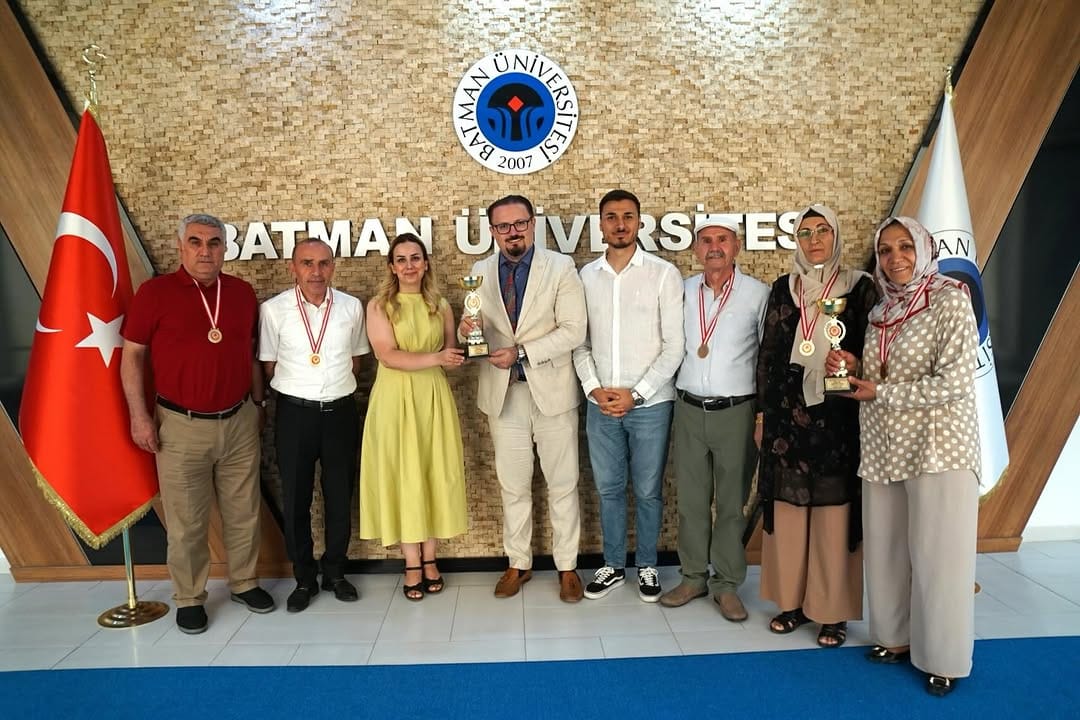 Post 8 by Batman Üniversitesi on Instagram (carousel)