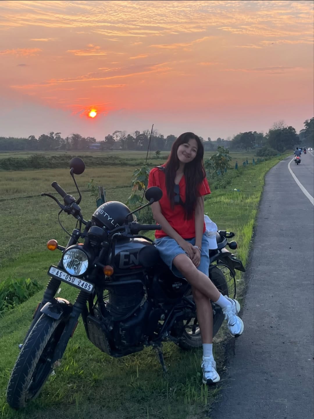 Post 7 by 𝐒𝐚𝐫𝐢𝐭𝐚 𝐋𝐢𝐦𝐛𝐮 on Instagram (carousel)