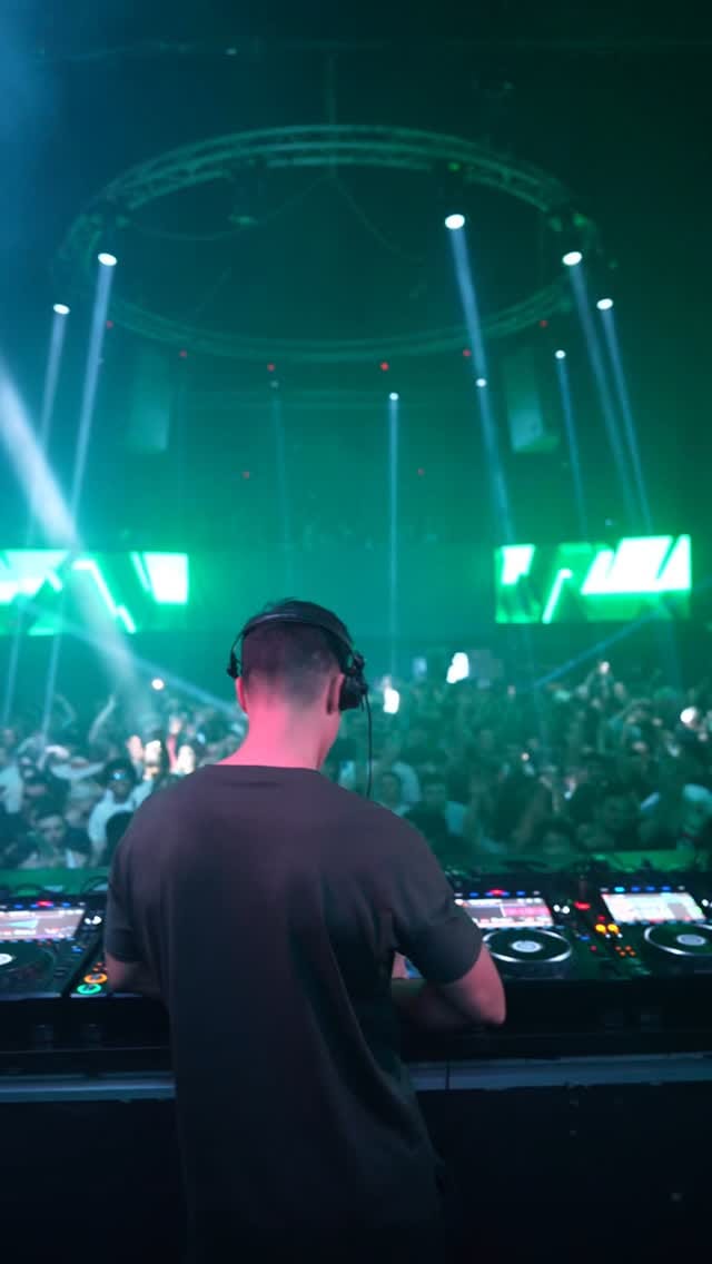 Post 8 by David Gtronic on Instagram (video)