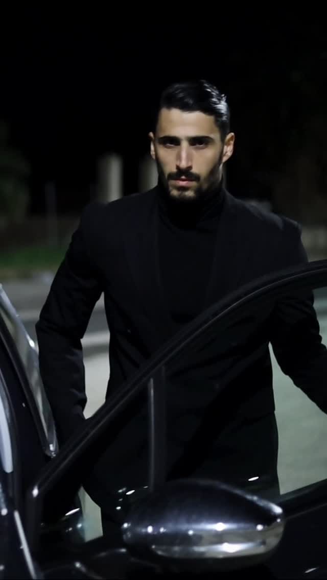 Post 6 by Hamza Badri on Instagram (video)