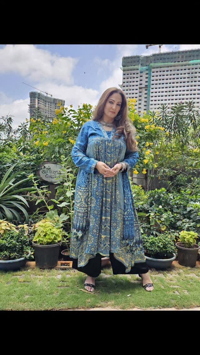Post 3 by Rakshanda Khan on Instagram (video)