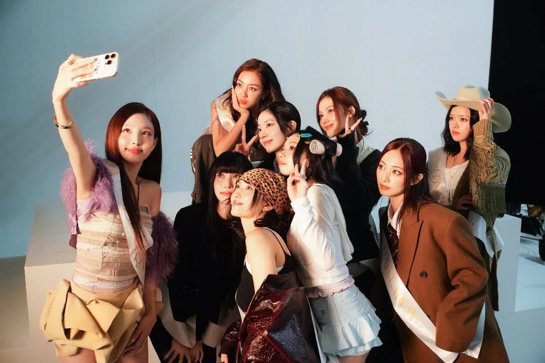 Post 3 by TWICE Chile Oficial 🇨🇱 on Instagram (image)