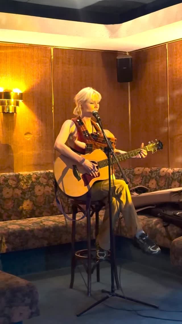Post 1 by Zanna on Instagram (video)
