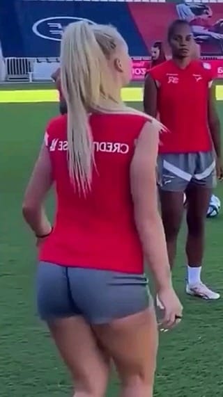Post 4 by Alisha Lehmann 🧊 Fanpage on Instagram (video)