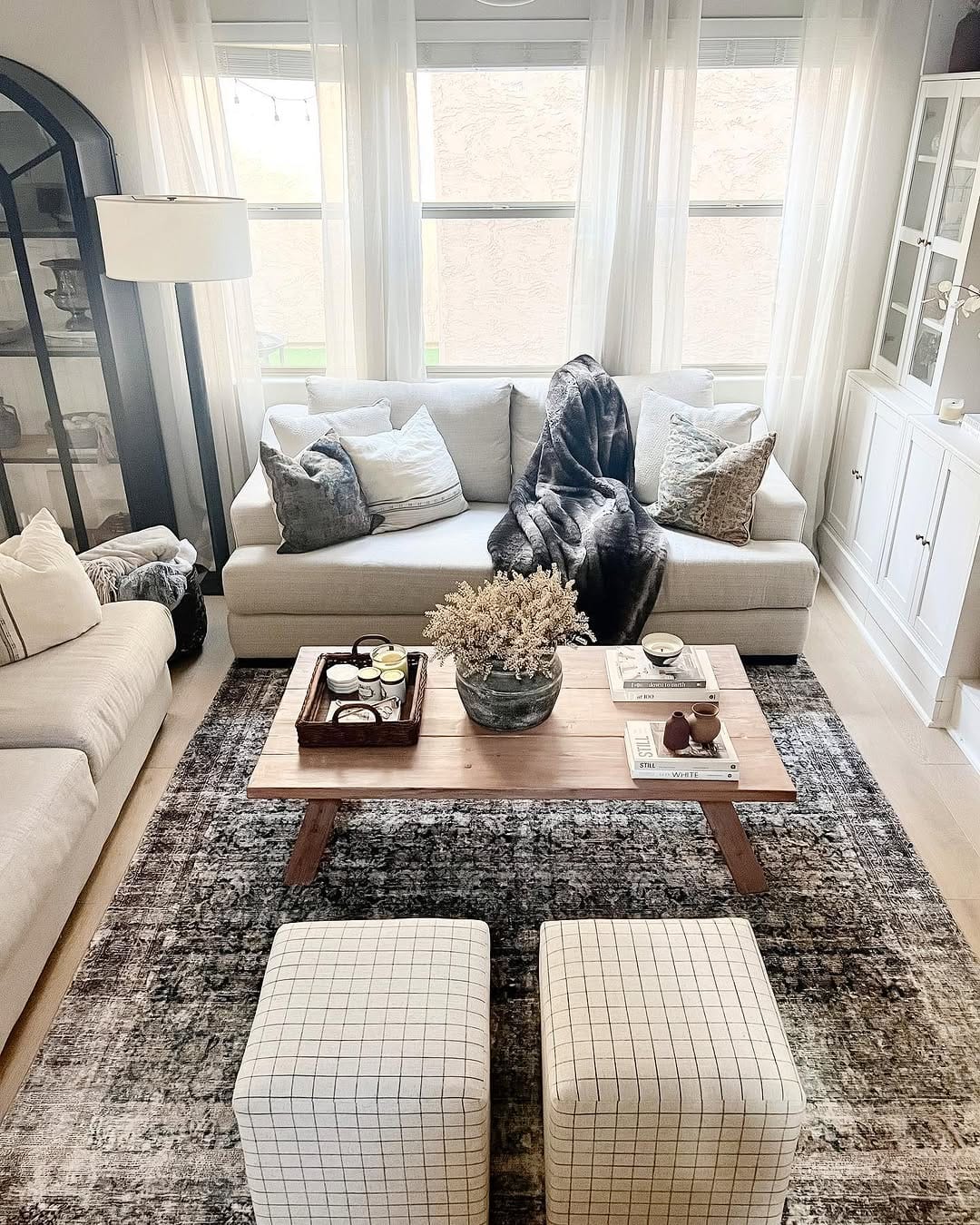 Post 5 by Yara • Home Design • DIY on Instagram (carousel)