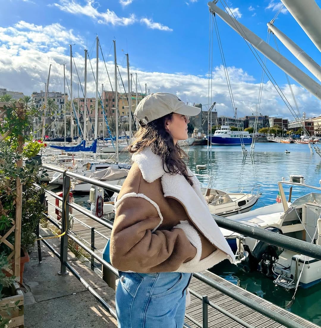 Post 7 by María de Francia 🦋 on Instagram (carousel)