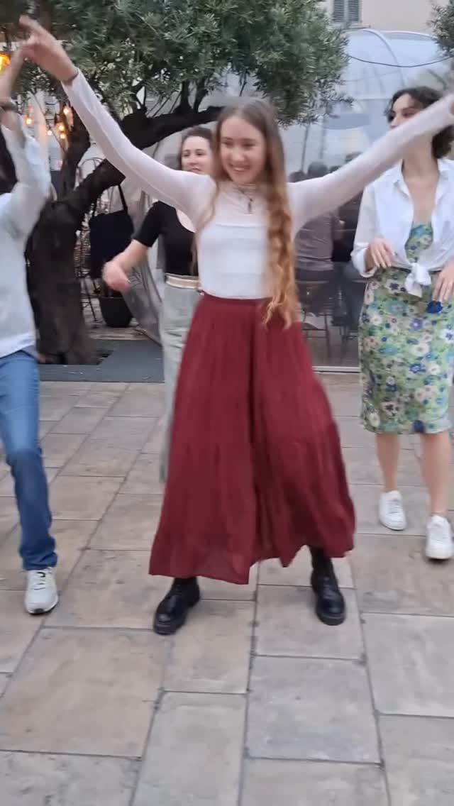 Post 3 by Salsa on Instagram (video)