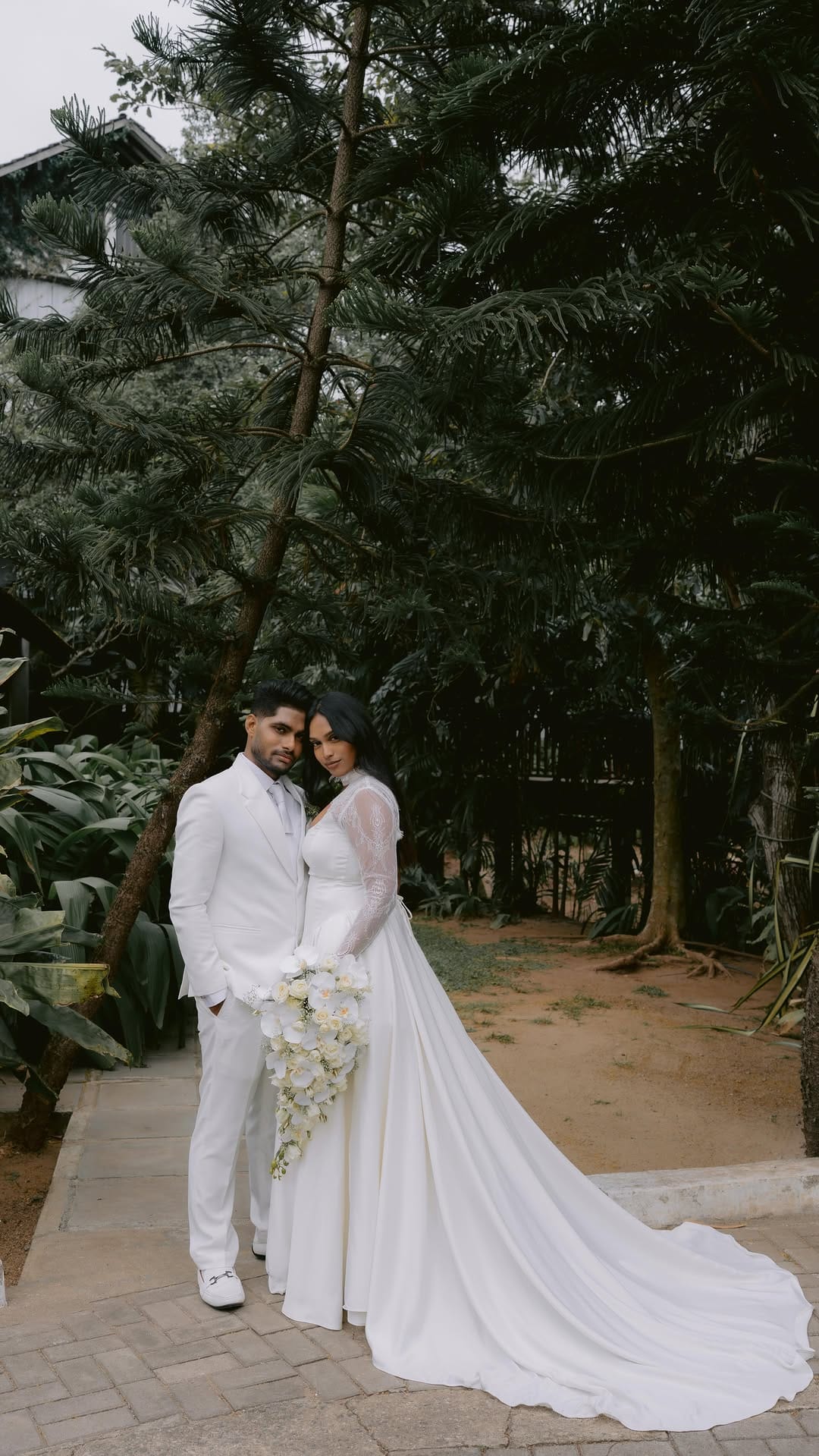 Post 4 by Himashi De Soysa on Instagram (video)