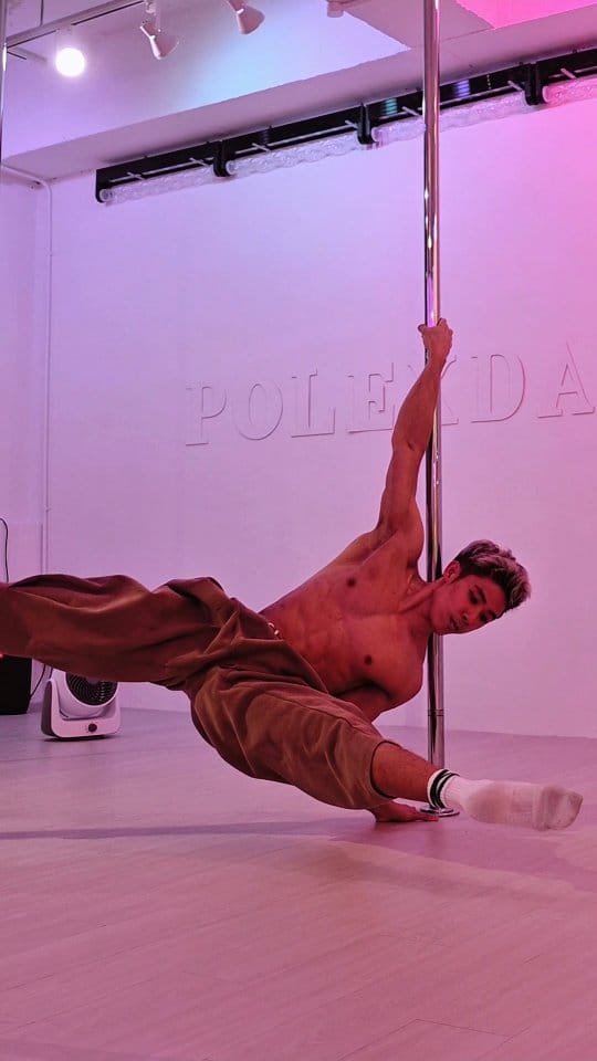 Post 5 by 𝗟𝗢𝗨𝗜𝗦 𝗦𝗨𝗘 on Instagram (video)