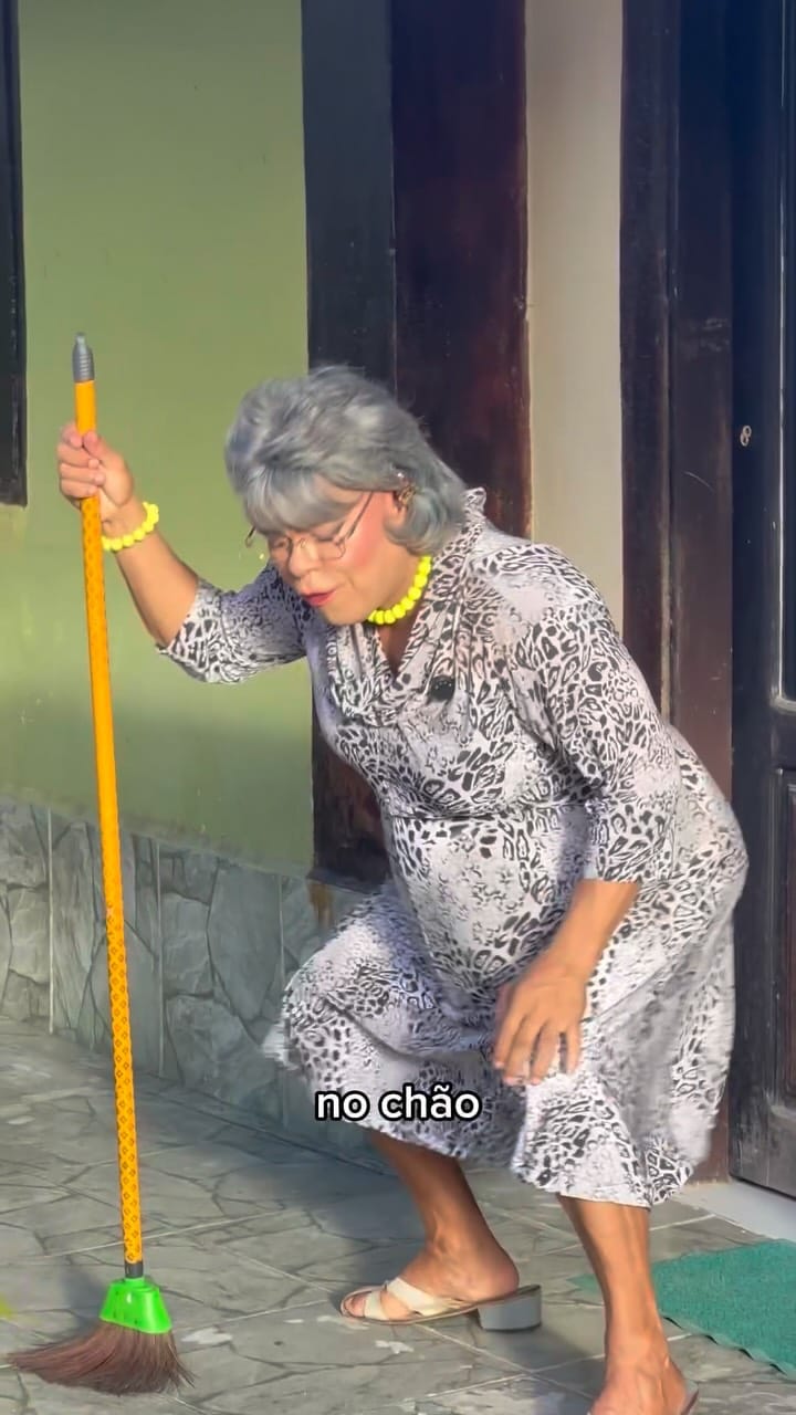 Post 8 by Cinderela on Instagram (video)