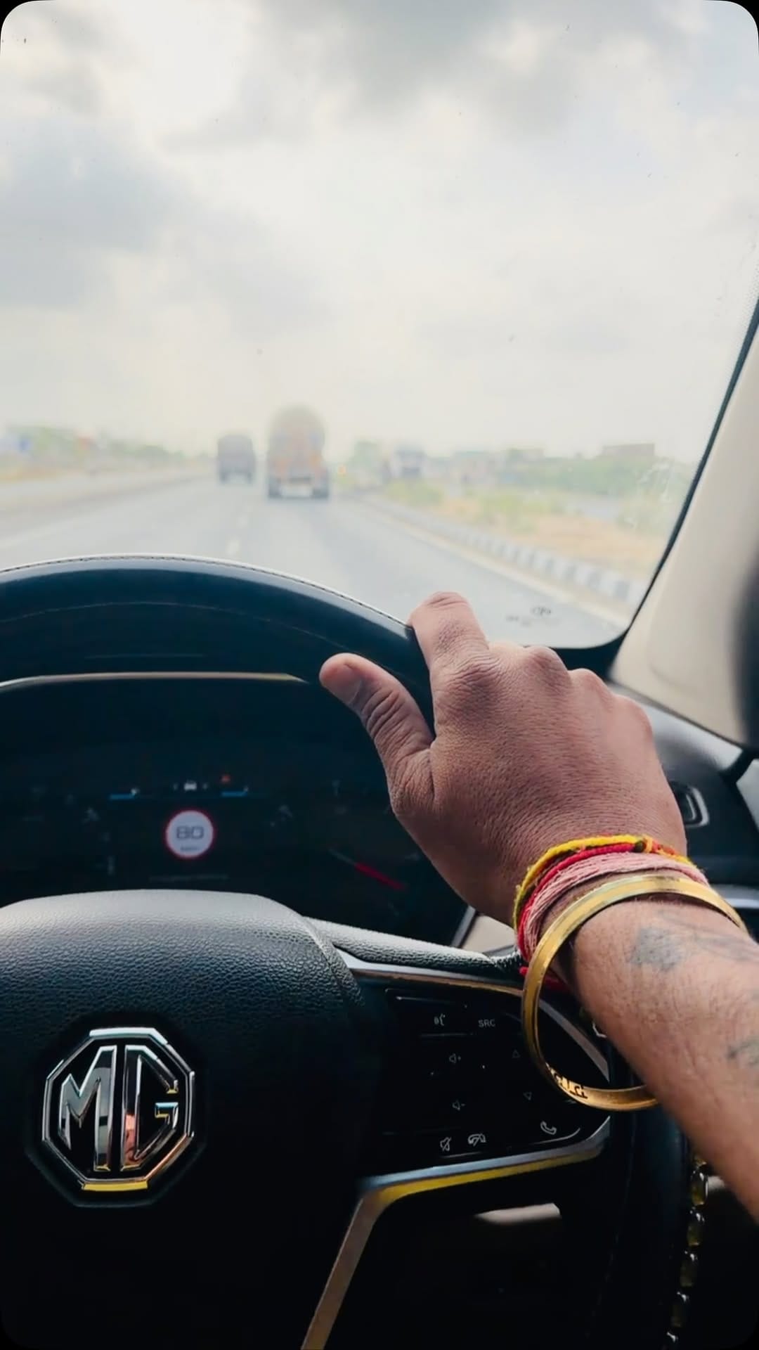 Post 3 by ishwar Odich on Instagram (video)