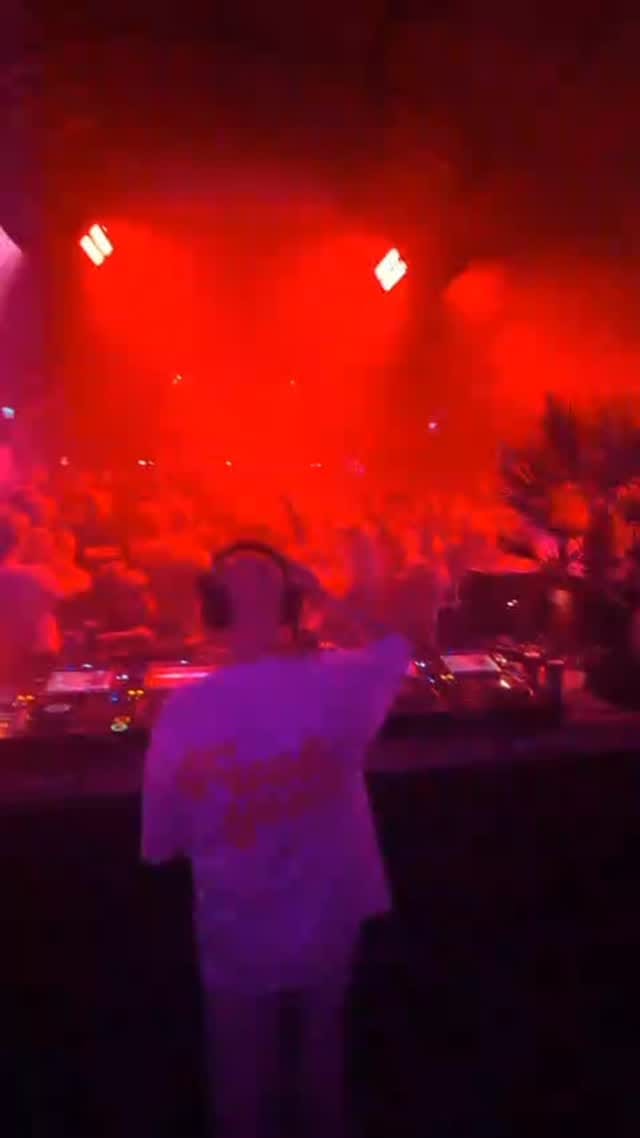 Post 3 by Marco V on Instagram (video)