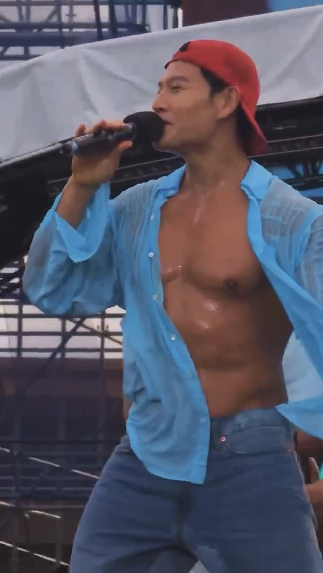 Post 5 by Kim Jong Kook Fan Account (김종국) on Instagram (video)