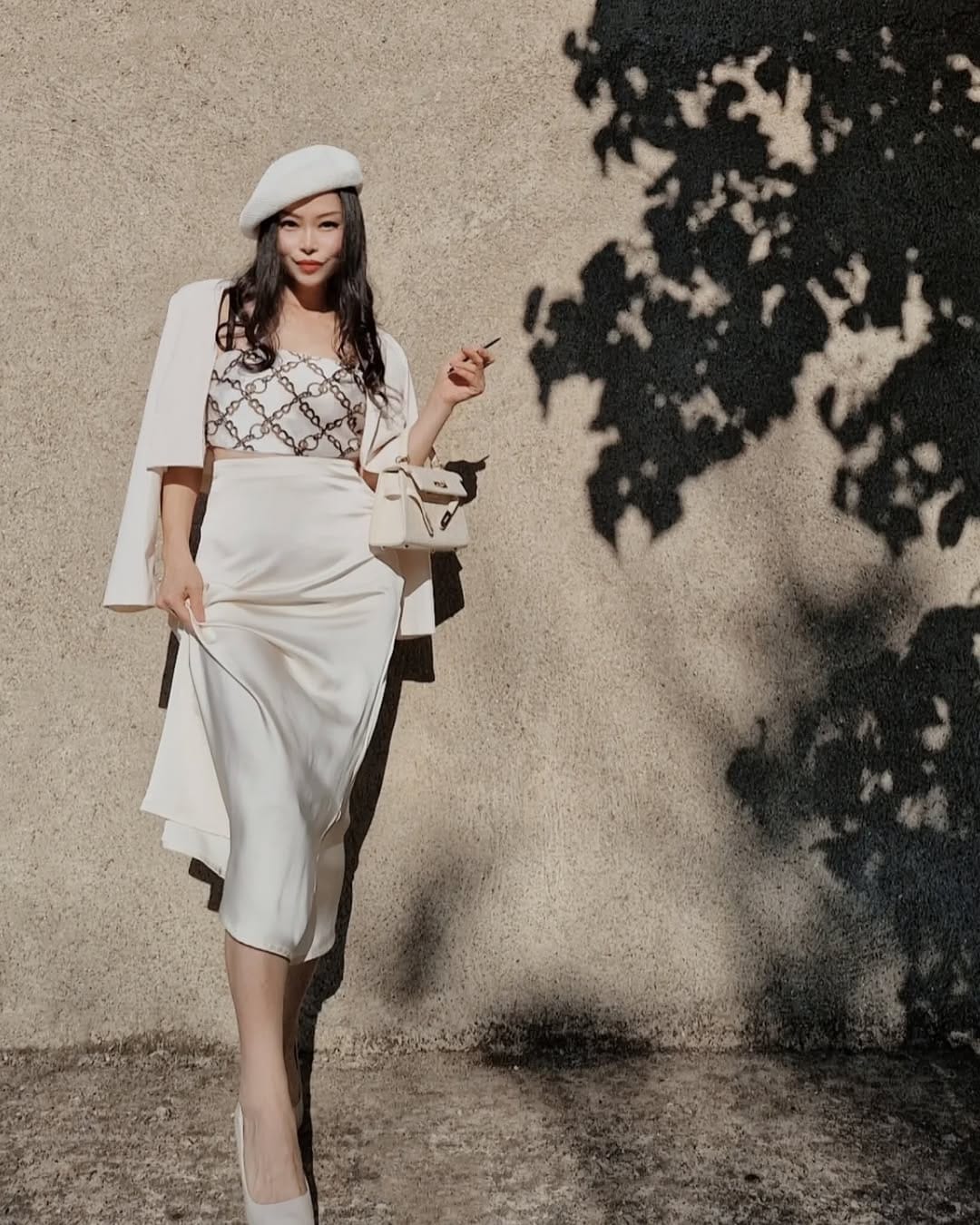 Post 8 by ootd/womenfashion on Instagram (image)