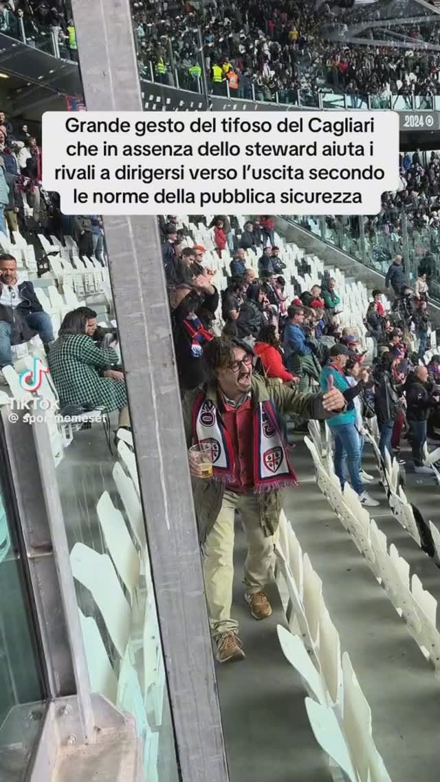 Post 8 by Trash Cagliaritano on Instagram (video)