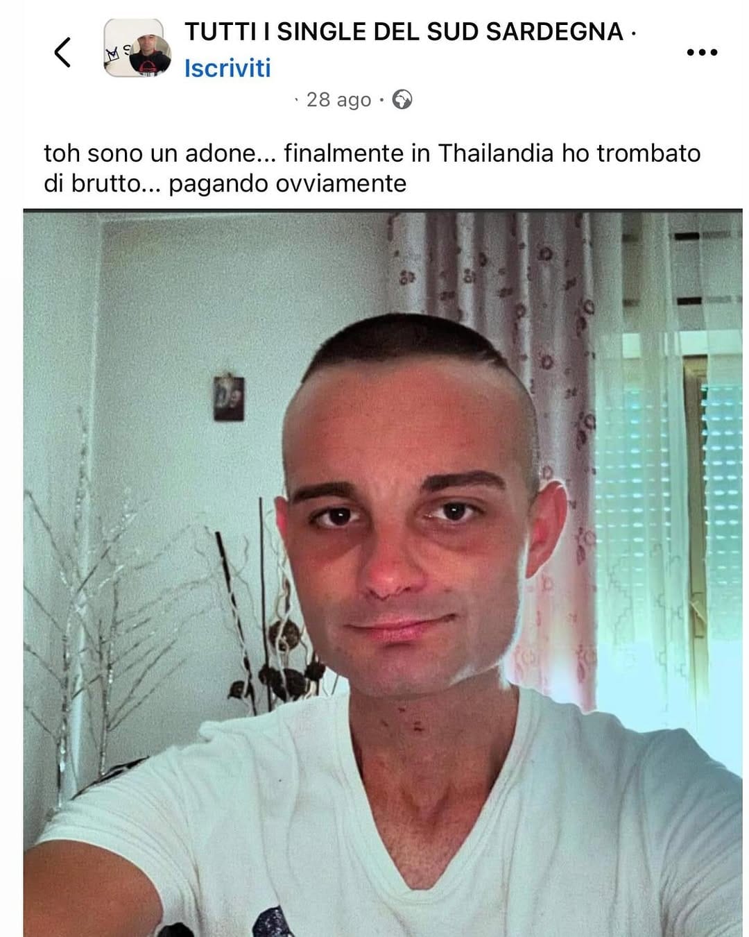 Post 10 by Trash Cagliaritano on Instagram (carousel)