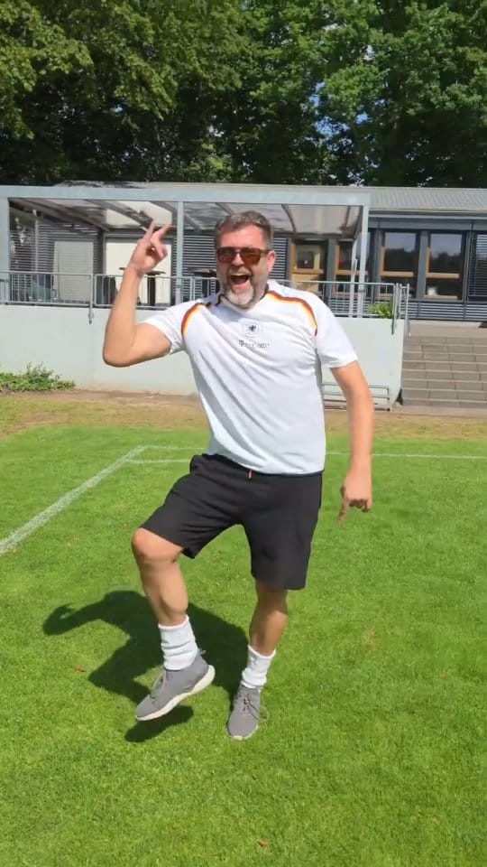 Post 2 by BOORE on Instagram (video)