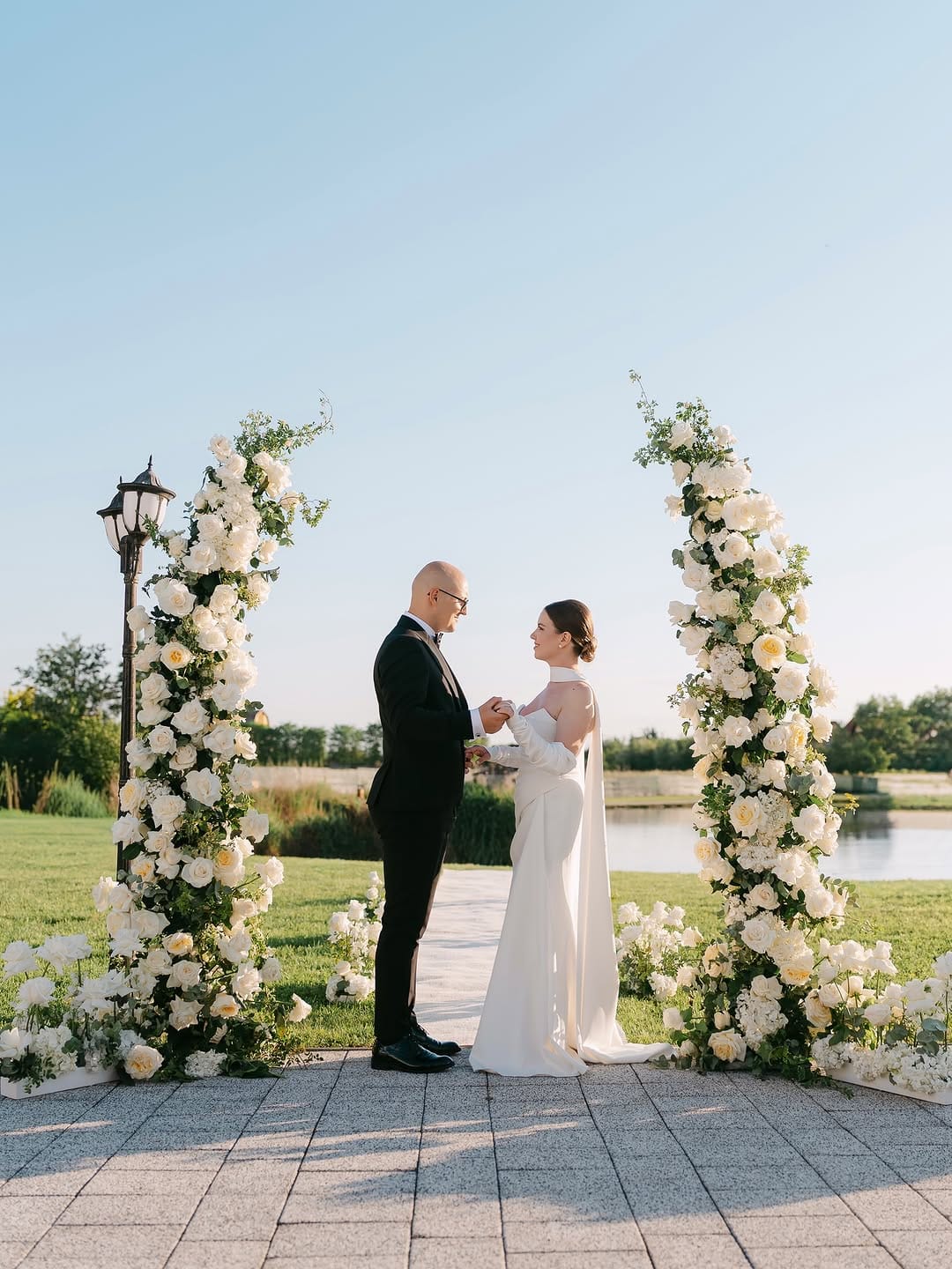 Post 8 by MAJOS DANIEL | Fotograf Nuntă - Wedding Photographer on Instagram (carousel)