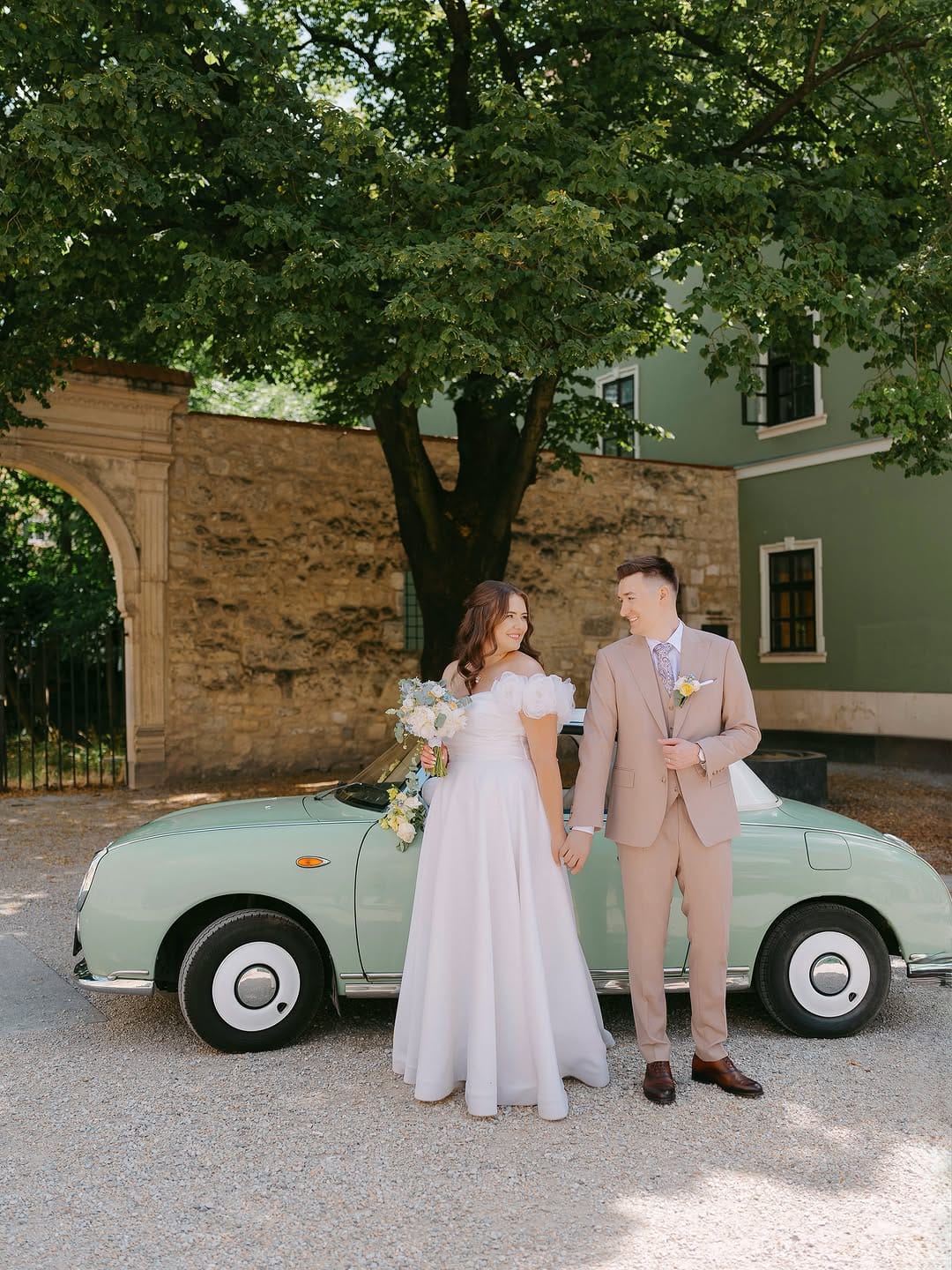 Post 2 by MAJOS DANIEL | Fotograf Nuntă - Wedding Photographer on Instagram (carousel)