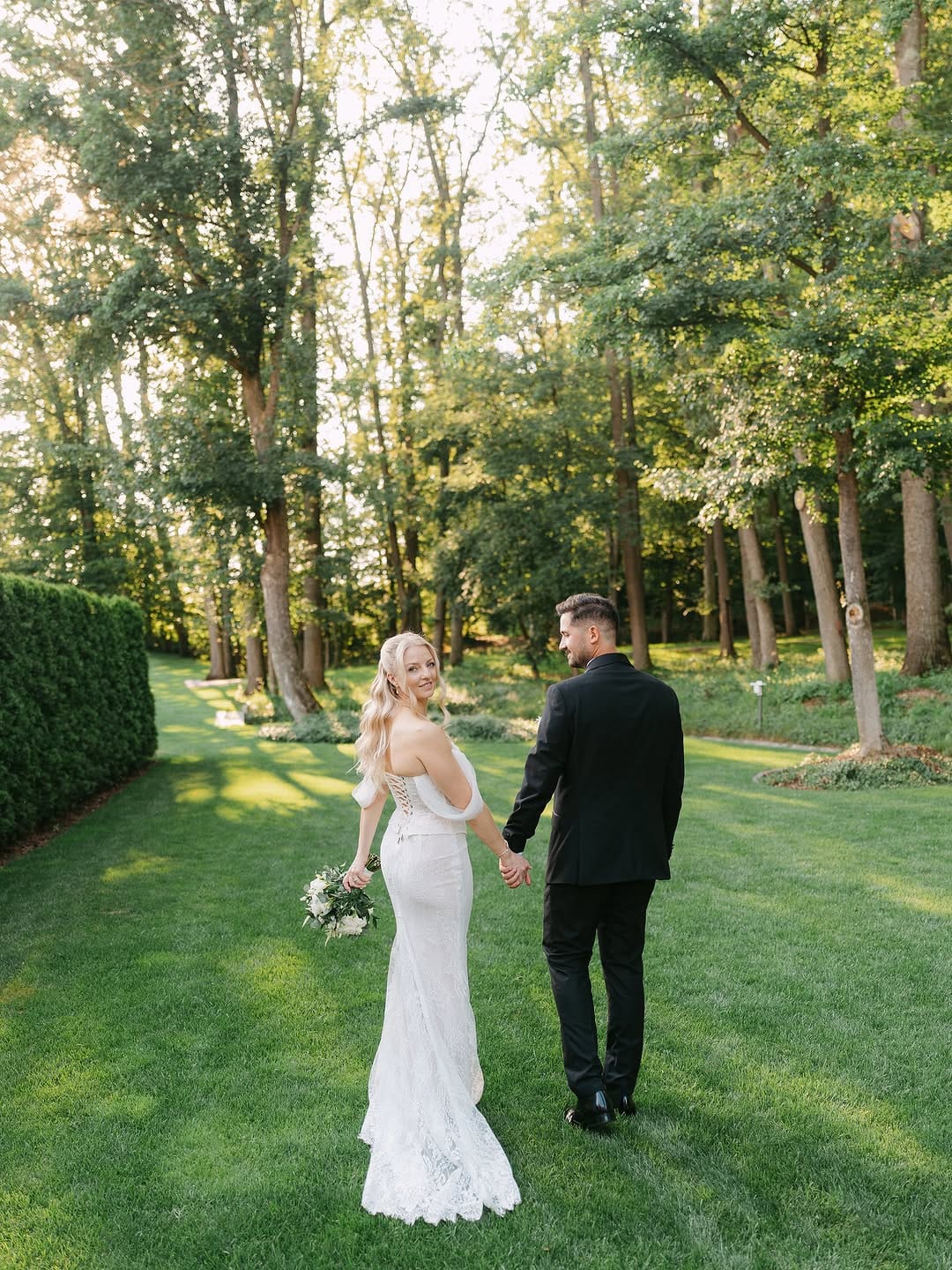 Post 1 by MAJOS DANIEL | Fotograf Nuntă - Wedding Photographer on Instagram (carousel)