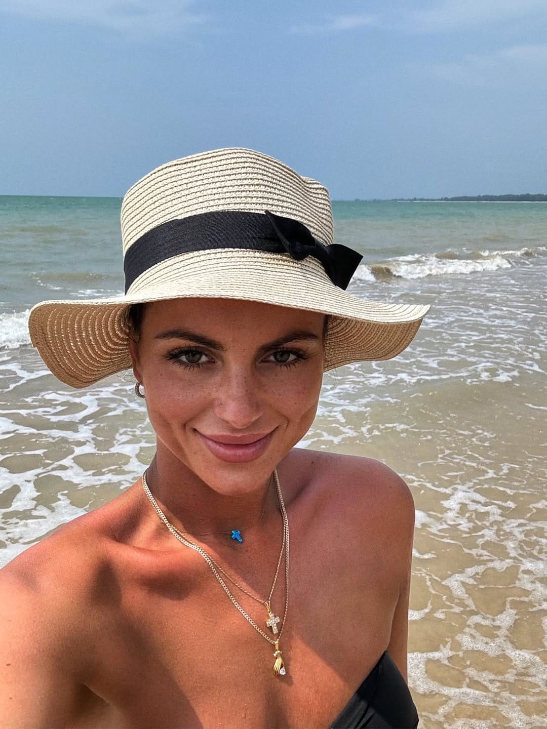 Post 5 by Julia Elisabeth on Instagram (image)