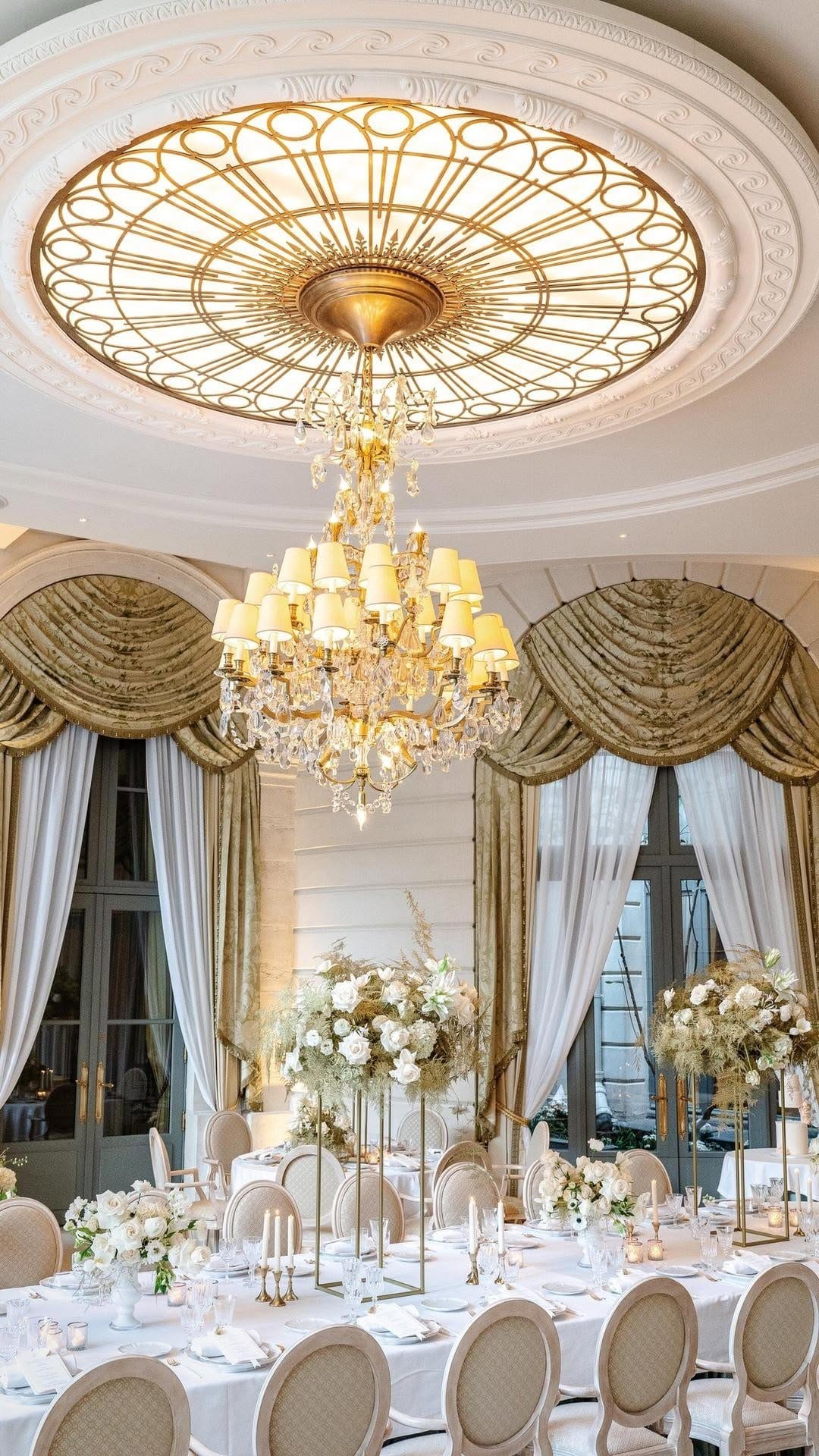 Post 10 by Amanda | NYC • Paris Wedding Planner & Designer on Instagram (video)