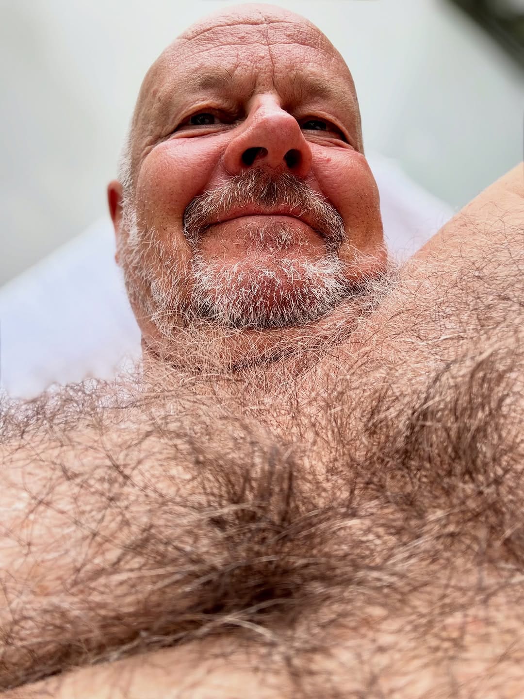 Post 2 by Andreas „Daddybear“ on Instagram (image)