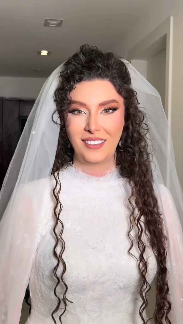 Post 3 by ژاله نصیری /میکاپ آرتیست عروس / آموزش میکاپ / مازندران/تهران on Instagram (video)
