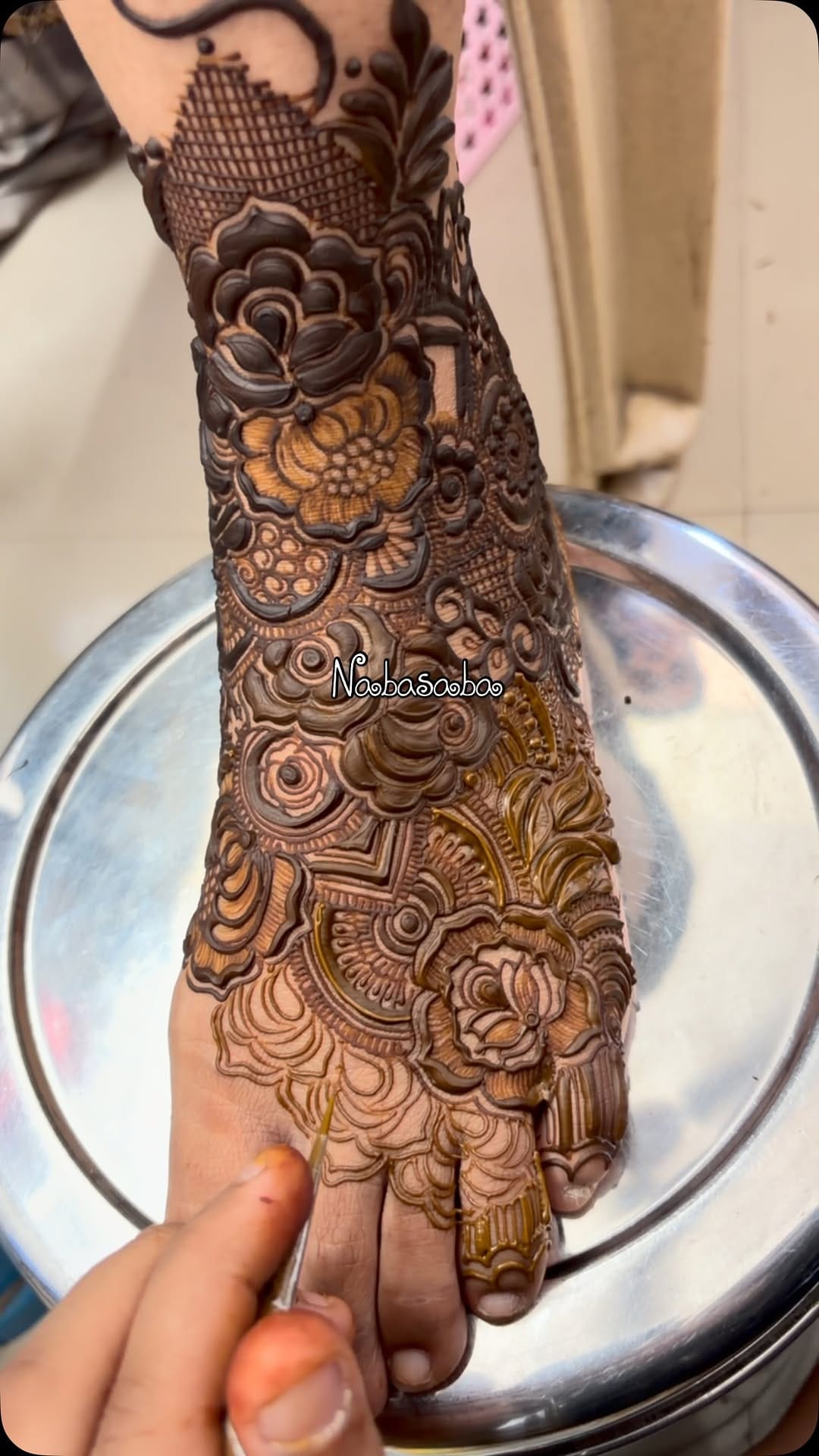 Post 3 by Khan Saba Mohiuddin on Instagram (video)