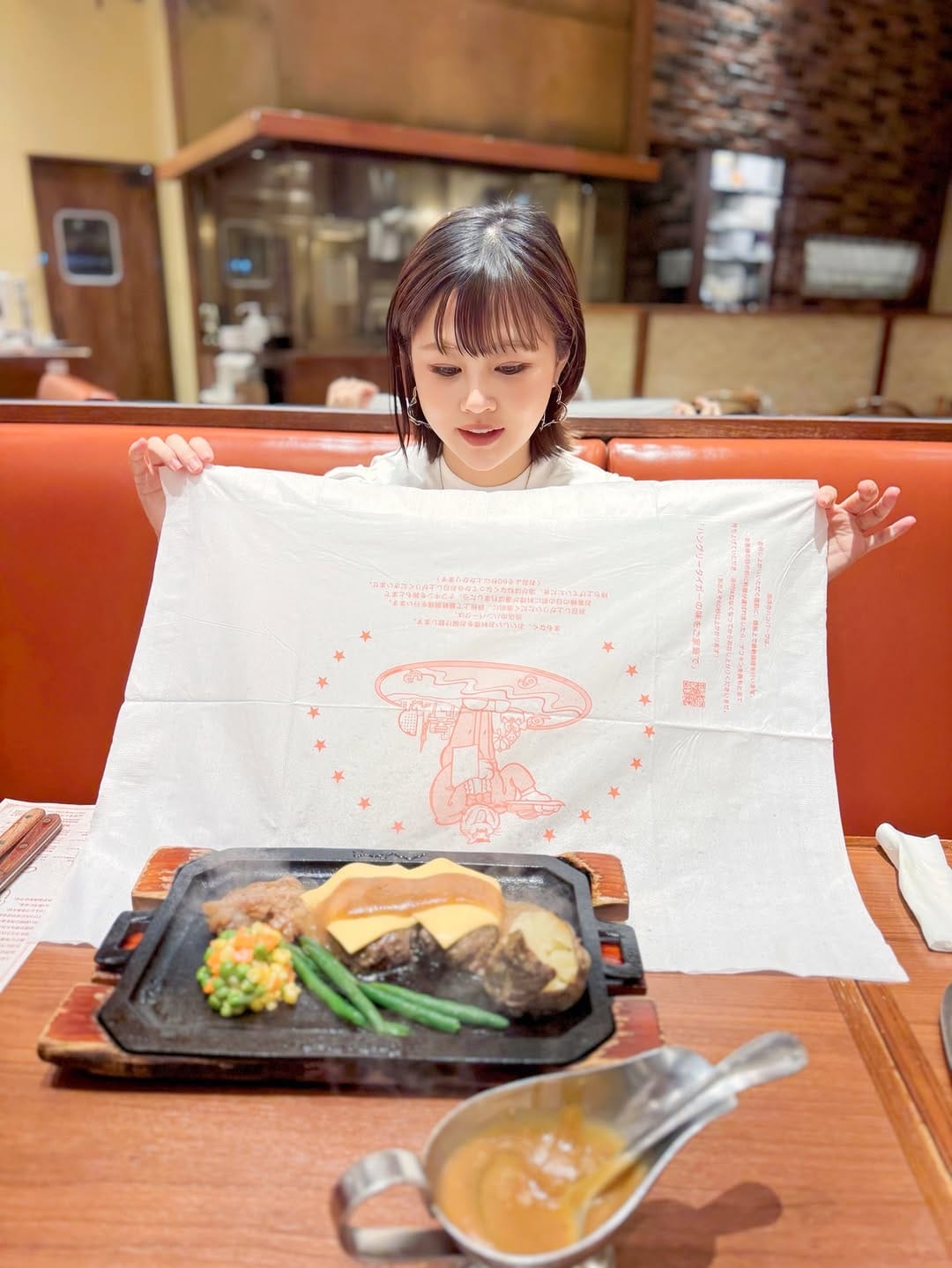 Post 3 by 新垣里沙 Risa Niigaki on Instagram (carousel)
