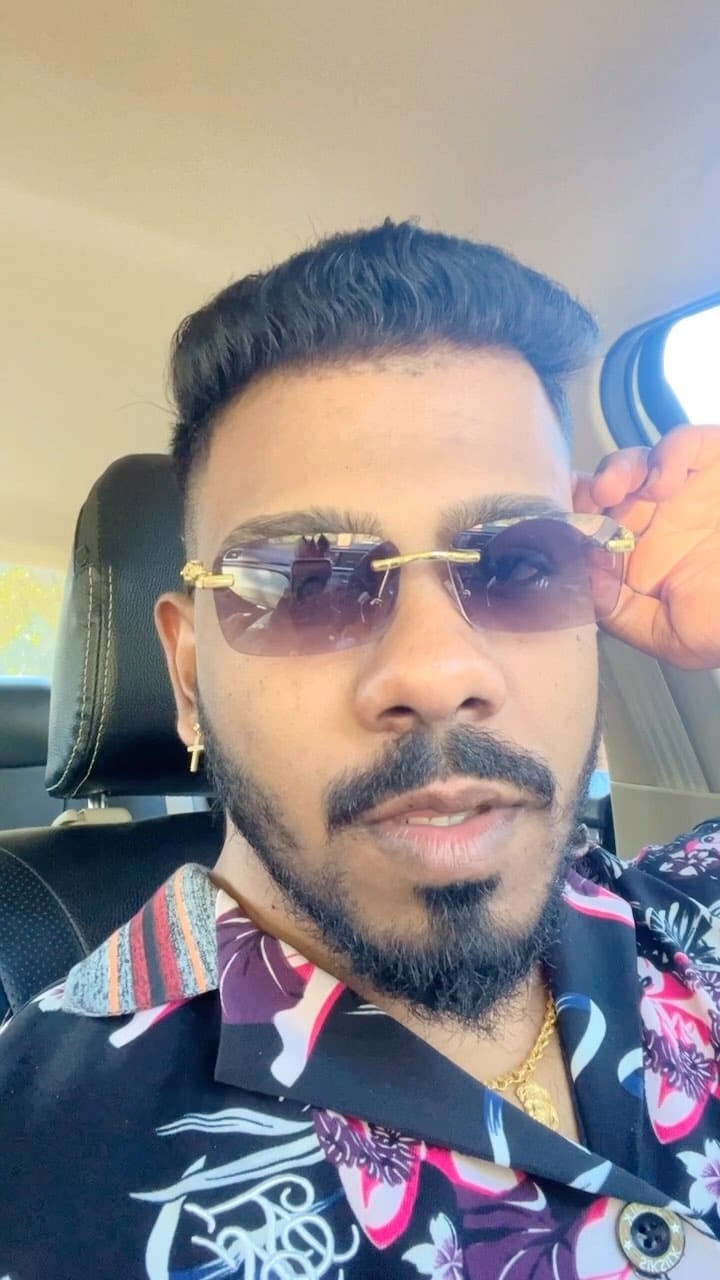 Post 10 by |Glendy Fernandes|💫Comedian💫🧿 on Instagram (video)