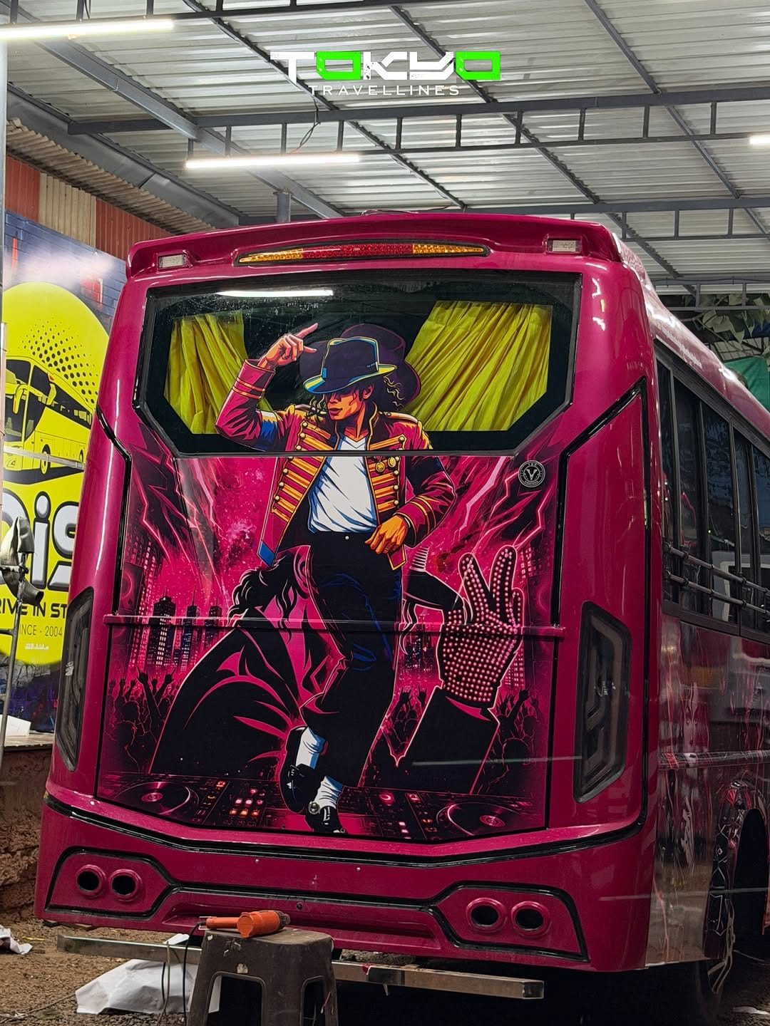 Post 3 by DRIVE IN STYLE graphics on Instagram (image)