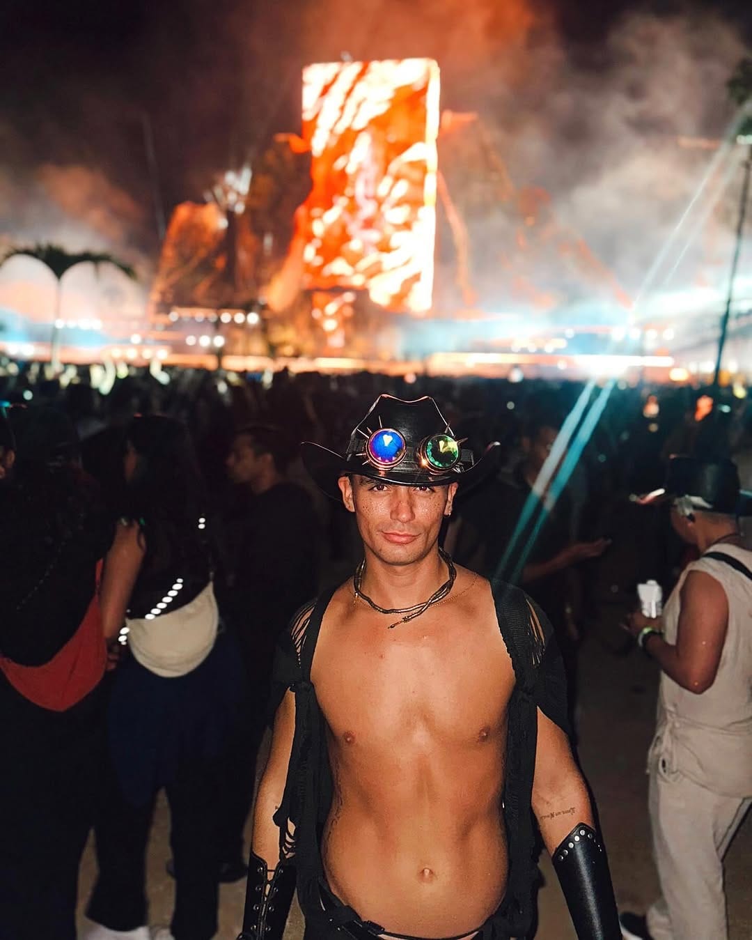 Post 9 by 𝐄𝐧𝐫𝐢𝐪𝐮𝐞 𝐂𝐨𝐫𝐧𝐞𝐣𝐨 on Instagram (carousel)