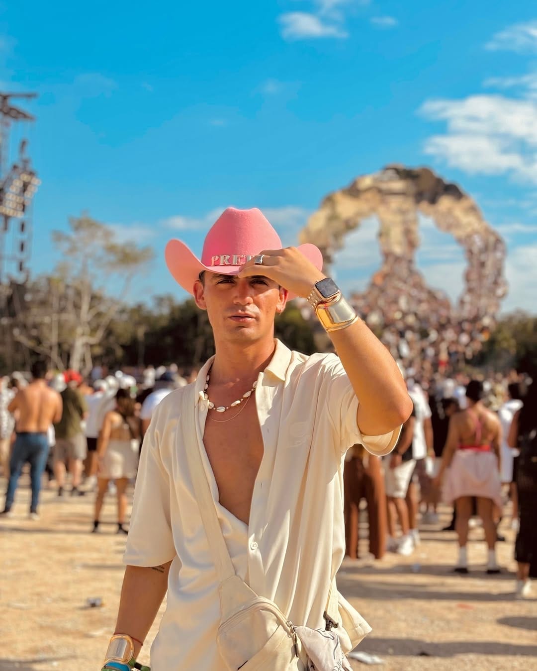Post 8 by 𝐄𝐧𝐫𝐢𝐪𝐮𝐞 𝐂𝐨𝐫𝐧𝐞𝐣𝐨 on Instagram (carousel)