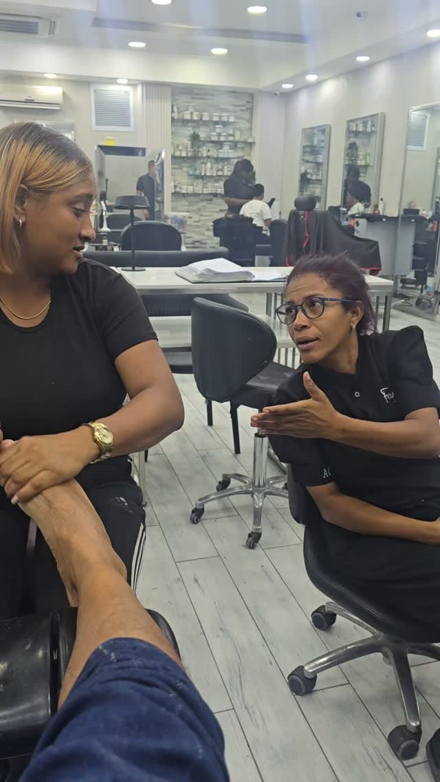 Post 3 by Forever Hair studio on Instagram (video)