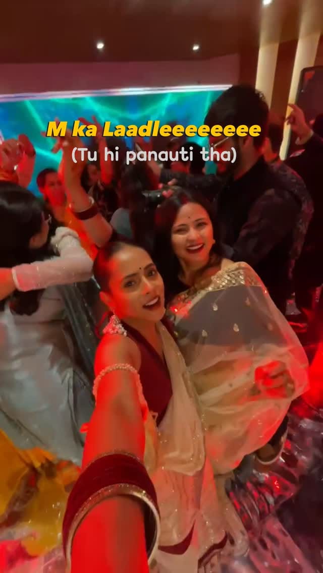 Post 5 by Akanksha Soni 💋 on Instagram (video)