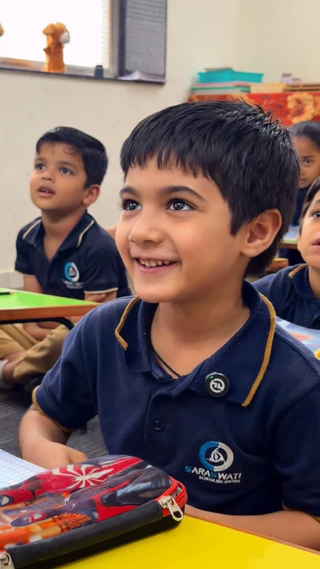Post 8 by SSS मार्क्स को छोड़ो, और सीखो on Instagram (video)