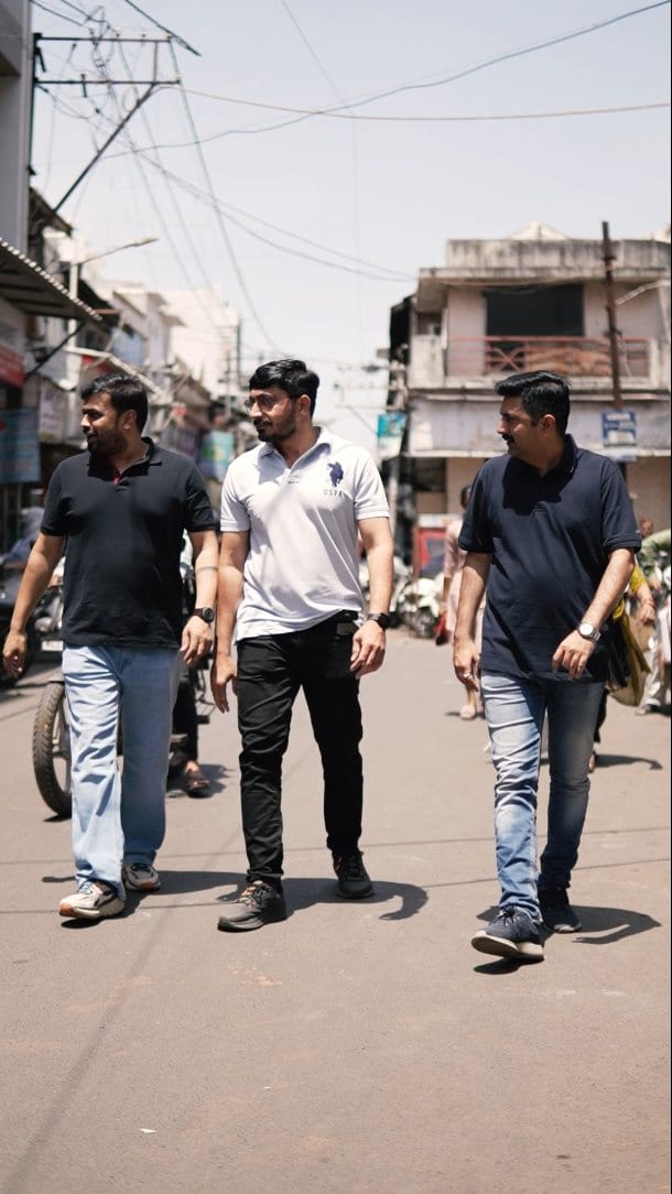 Post 10 by SSS मार्क्स को छोड़ो, और सीखो on Instagram (video)