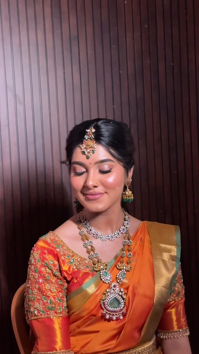 Post 3 by Abhi |  Makeup Artist on Instagram (video)